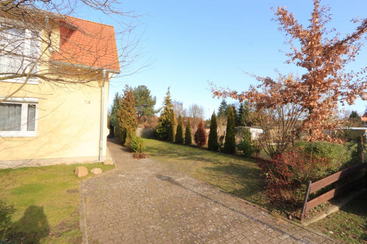 Ferienhaus Ahorn Mit Garten In צינוביץ מראה חיצוני תמונה