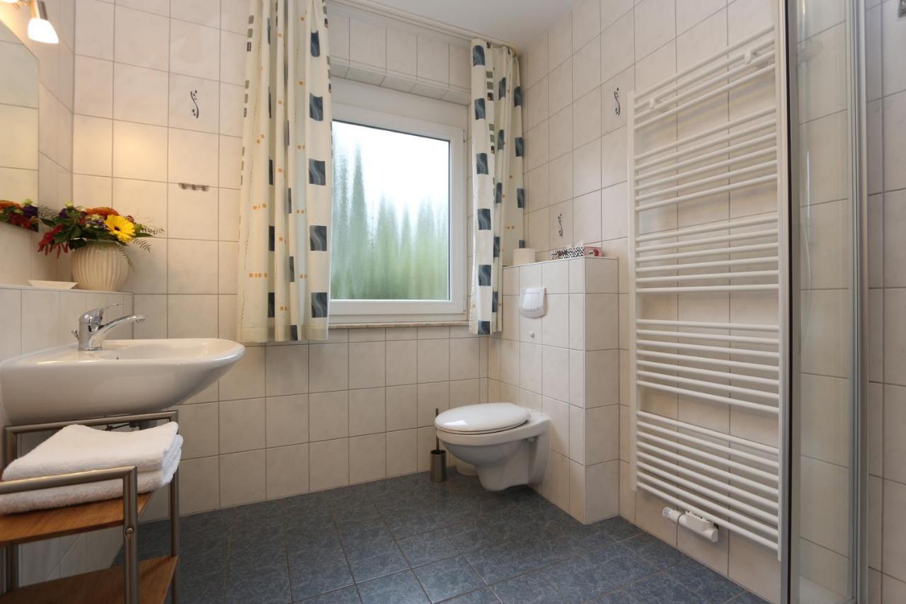 Ferienhaus Ahorn Mit Garten In צינוביץ מראה חיצוני תמונה